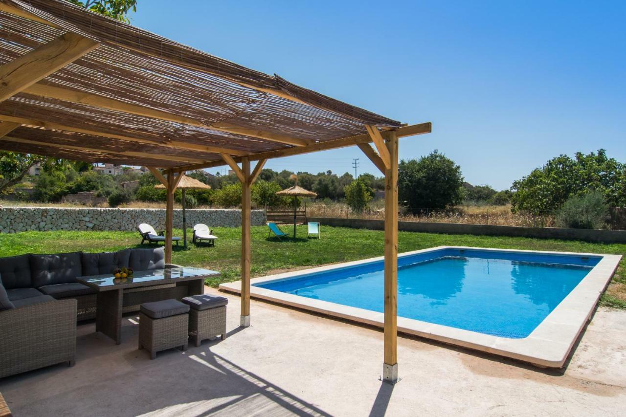 Villa Valls Montuiri  Buitenkant foto