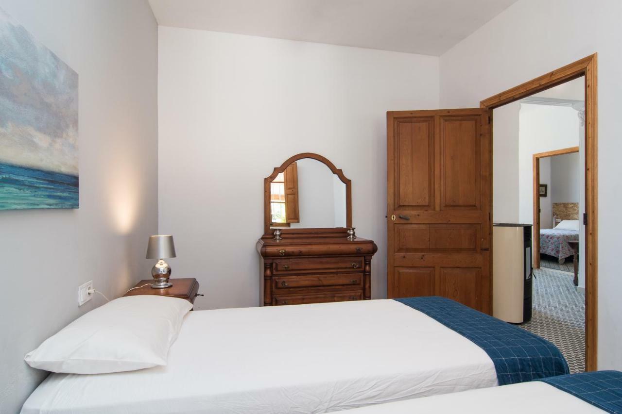 Villa Valls Montuiri  Buitenkant foto
